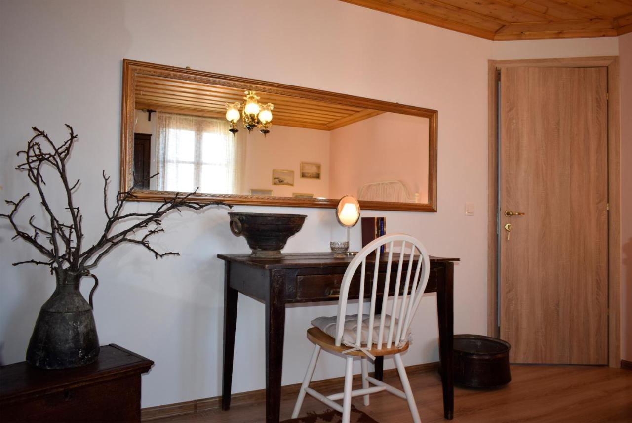 Willa Renovated Old Manor House With Yard Arnaia Zewnętrze zdjęcie