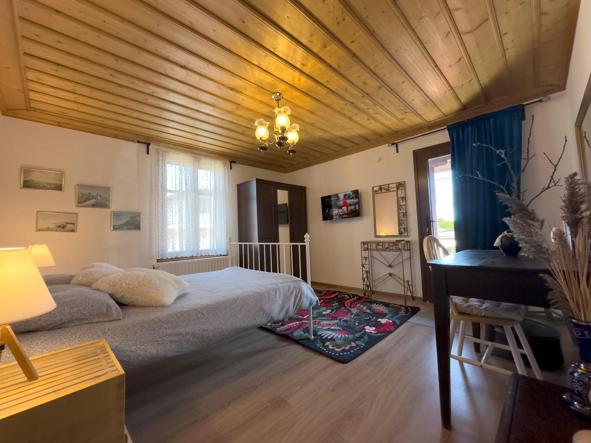 Willa Renovated Old Manor House With Yard Arnaia Zewnętrze zdjęcie